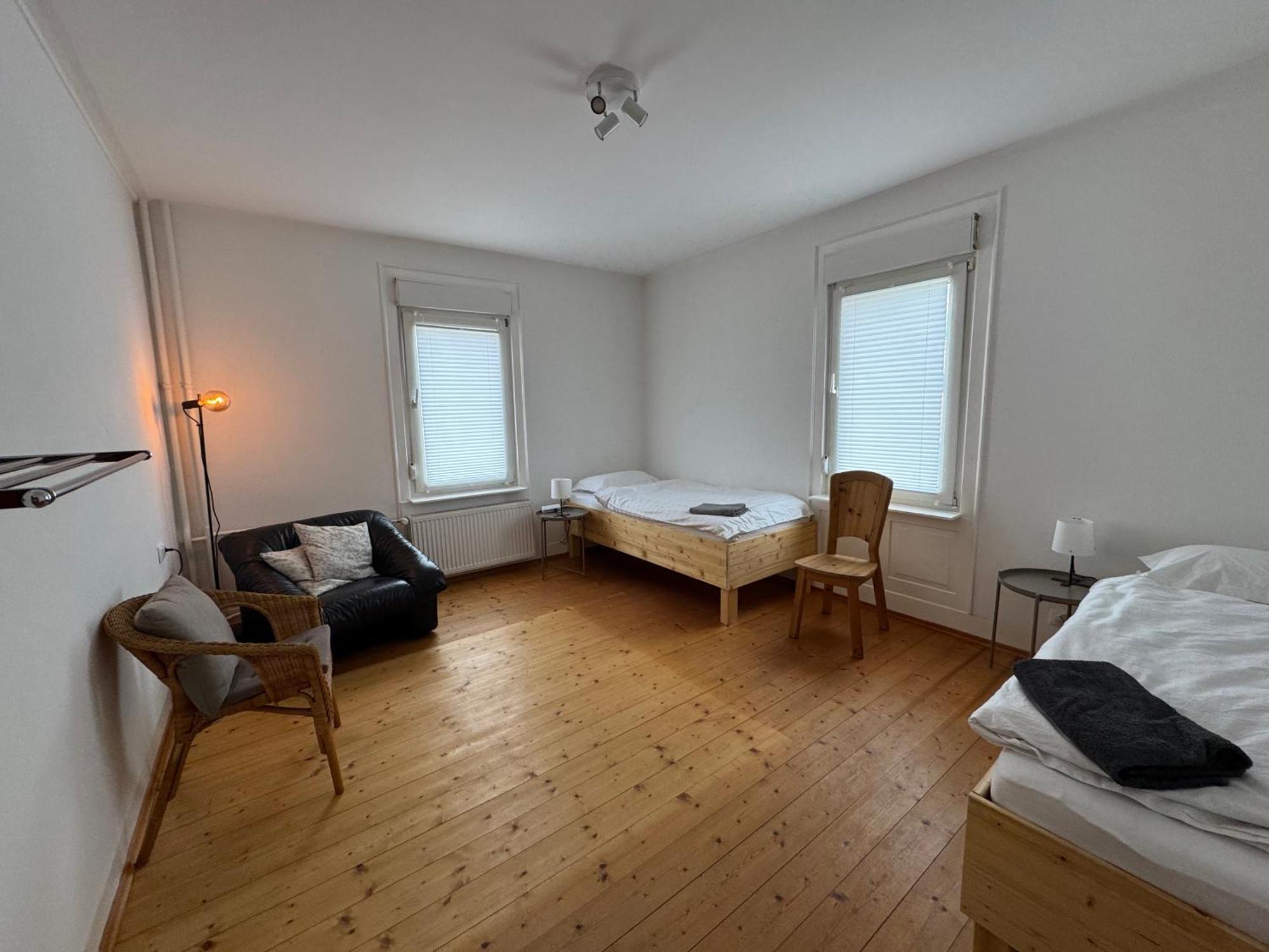 90Qm 4-Zimmer-Wohnung - Apartment Friedrichstrasse Vaihingen-sur-l'Enz Extérieur photo